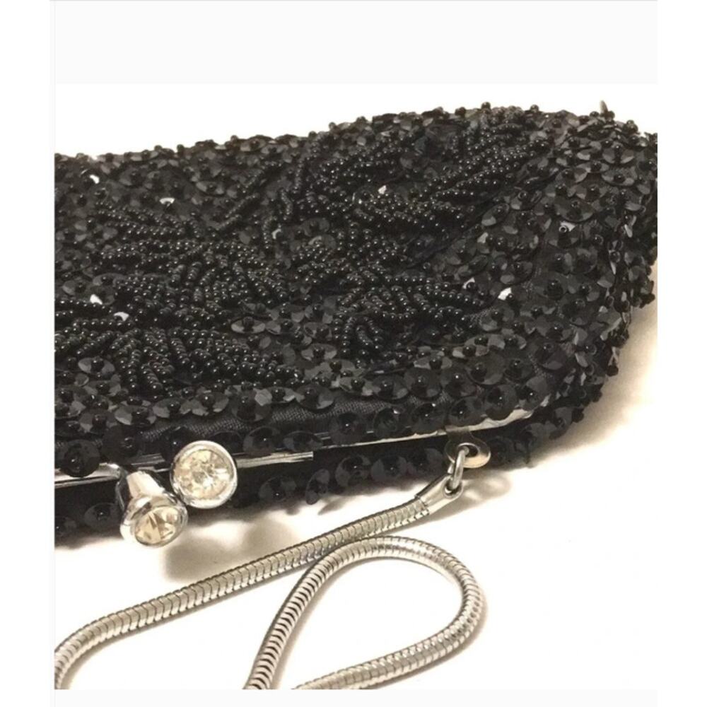 Clutch hand beaded & sequins 9”x5” in EUC elegant - Picture 3 of 8